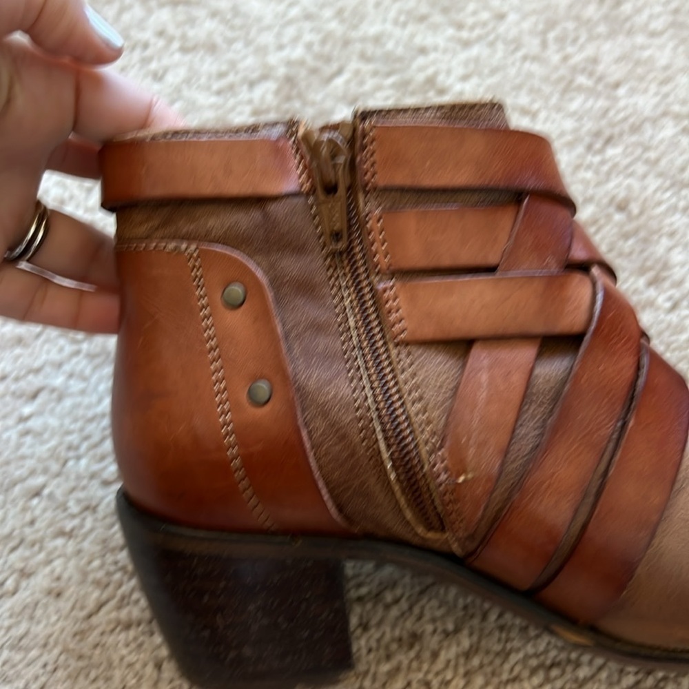 SixtySeven leather ankle boots - Picture 7 of 10